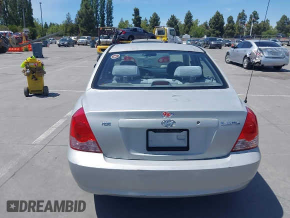 2004 Hyundai Elantra GLS z VIN KMHDN46D74U781436, wystawiony jako IAAI lot #42260519 z przebiegiem 132 943 mil mil oraz . Historia ofert i sprzedaży dostępna na DreamBid. Obrazek 16.