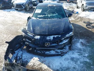 2025 Acura Integra with VIN 19UDE4H24SA010061, listed as a IAAI auction lot 41401387 with 633 mi miles and . Bid and sale history available at DreamBid. Image 6.