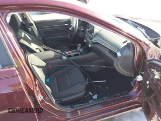 2024 Nissan Altima 2.5 SV with VIN 1N4BL4DW7RN425503, listed as a IAAI auction lot 41605971 with 5,881 mi miles. Bid and sale history available at carsss.com. Image 5.