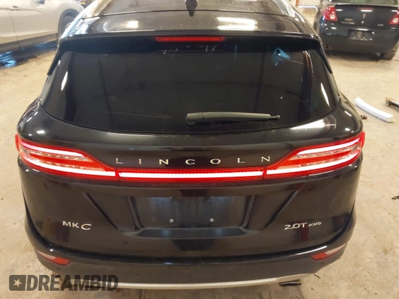 2017 Lincoln MKC Select z VIN 5LMCJ2D94HUL61565, wystawiony jako IAAI lot #42019067 z przebiegiem 77 366 mil mil oraz . Historia ofert i sprzedaży dostępna na DreamBid. Obrazek 16.