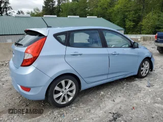 2012 Hyundai Accent SE z VIN KMHCU5AE2CU019537, wystawiony jako Copart lot #58089995 z przebiegiem 175 118 mil mil oraz Czysty tytuł • Clean title. Historia ofert i sprzedaży dostępna na DreamBid. Obrazek 3.