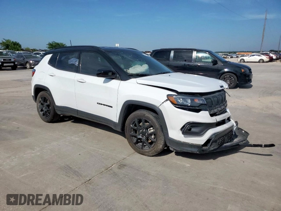 2022 Jeep Compass Latitude with VIN 3C4NJCBB0NT198415, listed as a Copart auction lot 57055305 with 37,797 mi miles and Salvage title. Bid and sale history available at DreamBid. Image 4.