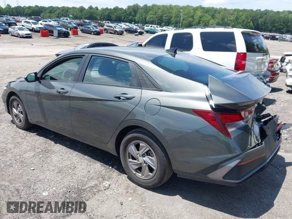 2024 Hyundai Elantra SE z VIN KMHLL4DG0RU758666, wystawiony jako IAAI lot #42442783 z przebiegiem 24 955 mil mil oraz . Historia ofert i sprzedaży dostępna na DreamBid. Obrazek 3.