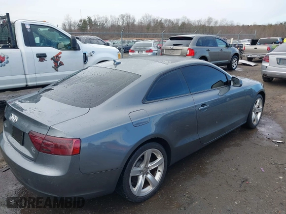 2013 Audi A5 Premium Plus z VIN WAULFAFR8DA070141, wystawiony jako IAAI lot #41729584 z przebiegiem 176 662 mil mil oraz . Historia ofert i sprzedaży dostępna na DreamBid. Obrazek 4.
