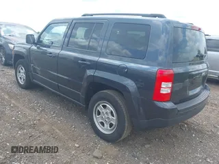2015 Jeep Patriot Sport z VIN 1C4NJPBB2FD199094, wystawiony jako IAAI lot #42465784 z przebiegiem 92 744 mil mil oraz . Historia ofert i sprzedaży dostępna na DreamBid. Obrazek 3.