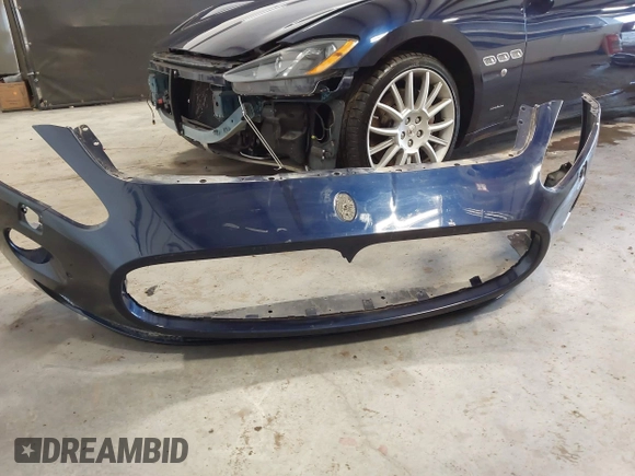 2015 Maserati GranTurismo Convertible Sport with VIN ZAM45MMA5F0141129, listed as a IAAI auction lot 41538585 with 11,267 mi miles. Bid and sale history available at carsss.com. Image 18.