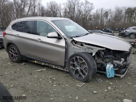 2022 BMW X1 xDrive28i with VIN WBXJG9C07N5U58213, listed as a Copart auction lot 86576204 with 25,890 mi miles and Salvage Title. Bid and sale history available at carsss.com. Image 4.