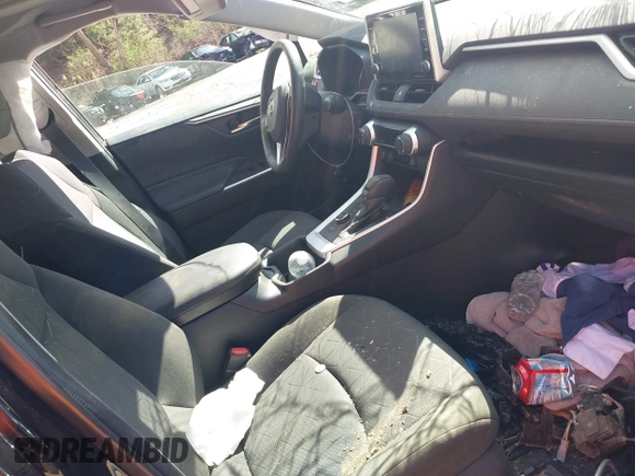 2022 Toyota RAV4 Hybrid XLE z VIN 4T3RWRFV0NU054821, wystawiony jako IAAI lot #42144555 z przebiegiem 29 485 mil mil oraz . Historia ofert i sprzedaży dostępna na DreamBid. Obrazek 5.