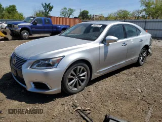 2014 Lexus LS 460 z VIN JTHCL5EF8E5022156, wystawiony jako Copart lot #56633035 z przebiegiem 123 562 mil mil oraz Szkoda całkowita • Salvage title. Historia ofert i sprzedaży dostępna na DreamBid. Obrazek 1.