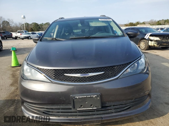 2020 Chrysler Voyager LXi z VIN 2C4RC1DG9LR256949, wystawiony jako Copart lot #44769975 z przebiegiem 182 839 mil mil oraz Czysty tytuł • Clean title. Historia ofert i sprzedaży dostępna na DreamBid. Obrazek 5.
