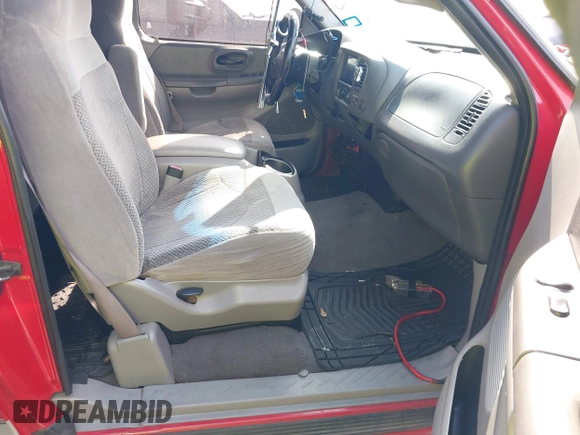 1999 Ford F-150 с VIN 1FTRX17W2XKB87467, выставлен на аукционе IAAI как лот 42308152 с пробегом 243 901 миль миль и . История ставок и продаж доступна на DreamBid. Изображение 5.