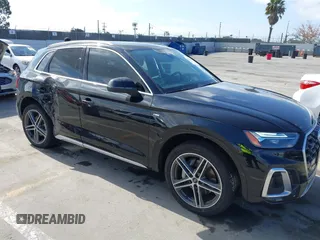 2021 Audi Q5 Premium Plus z VIN WA1E2AFY2M2045125, wystawiony jako IAAI lot #42251738 z przebiegiem 44 395 mil mil oraz . Historia ofert i sprzedaży dostępna na DreamBid. Obrazek 1.