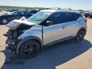 2019 Nissan Kicks SR with VIN 3N1CP5CU2KL514008, listed as a Copart auction lot 53964815 with 68,273 mi miles and Salvage Title. Bid and sale history available at carsss.com. Image 1.