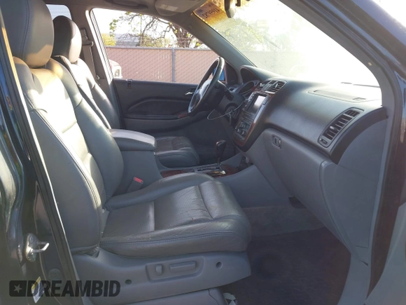 2004 Acura MDX Touring Pkg RES w/Nav with VIN 2HNYD18904H520310, listed as a IAAI auction lot 41959782 with 61,860 mi miles. Bid and sale history available at carsss.com. Image 5.