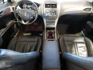 2015 Lincoln MKZ z VIN 3LN6L2J96FR600052, wystawiony jako Copart lot #56194715 z przebiegiem 259 911 mil mil oraz Szkoda całkowita • Salvage title. Historia ofert i sprzedaży dostępna na DreamBid. Obrazek 8.