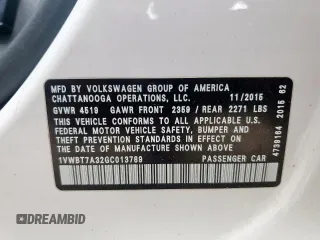 2016 Volkswagen Passat SE z VIN 1VWBT7A32GC013789, wystawiony jako Copart lot #58818575 z przebiegiem 233 893 mil mil oraz Czysty tytuł • Clean title. Historia ofert i sprzedaży dostępna na DreamBid. Obrazek 13.