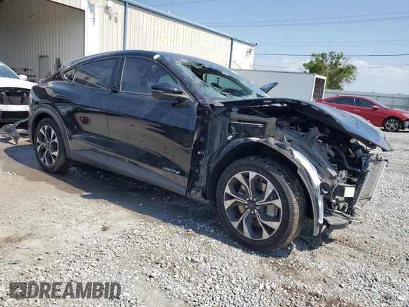 2024 Ford Mustang Mach-E Select z VIN 3FMTK1R49RMA03746, wystawiony jako Copart lot #57418845 z przebiegiem 8 788 mil mil oraz Szkoda całkowita • Salvage title. Historia ofert i sprzedaży dostępna na DreamBid. Obrazek 4.