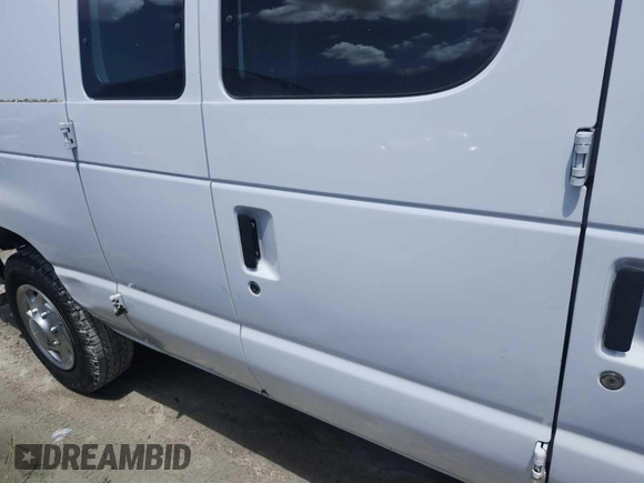 2014 Ford Econoline Cargo Commercial with VIN 1FTNE1EW3EDA67962, listed as a IAAI auction lot 42737706 with 108,158 mi miles and . Bid and sale history available at DreamBid. Image 4.