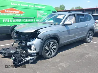 2025 Volkswagen Atlas SE z VIN 1V2WR2CA4SC509329, wystawiony jako IAAI lot #42122879 z przebiegiem Nie podano mil oraz . Historia ofert i sprzedaży dostępna na DreamBid. Obrazek 2.