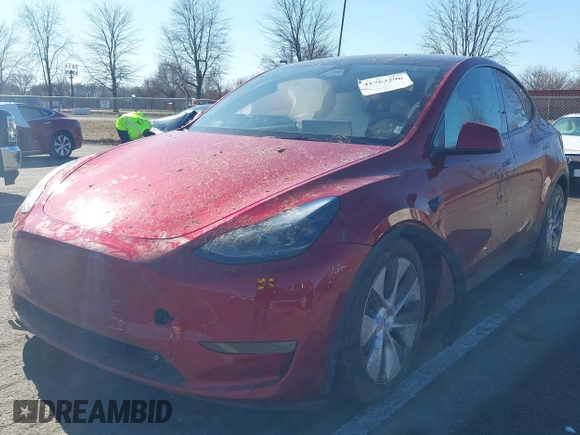 2024 Tesla Model Y Long Range with VIN 7SAYGDEE8RA259585, listed as a IAAI auction lot 41763296 with 29,606 mi miles. Bid and sale history available at carsss.com. Image 16.