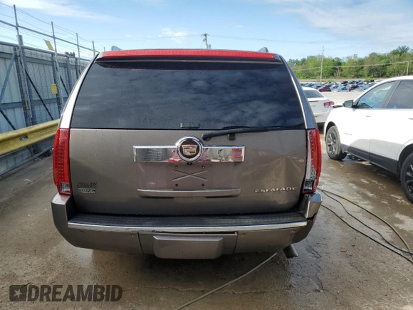 2011 Cadillac Escalade ESV Luxury z VIN 1GYS4HEF8BR146387, wystawiony jako Copart lot #54203505 z przebiegiem 236 372 mil mil oraz Nie do naprawy • Non repairable. Historia ofert i sprzedaży dostępna na DreamBid. Obrazek 6.