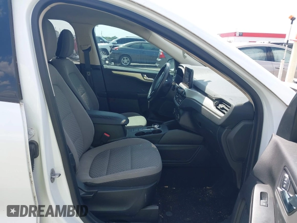 2020 Ford Escape SE with VIN 1FMCU9G60LUA23335, listed as a IAAI auction lot 42133925 with 46,434 mi miles. Bid and sale history available at carsss.com. Image 5.