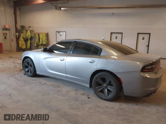2015 Dodge Charger SXT with VIN 2C3CDXHG0FH851638, listed as a IAAI auction lot 42144753 with 188,929 mi miles and . Bid and sale history available at DreamBid. Image 3.