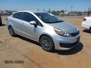 2017 Kia Rio LX z VIN KNADM4A30H6043779, wystawiony jako IAAI lot #42231580 z przebiegiem 123 861 mil mil oraz . Historia ofert i sprzedaży dostępna na DreamBid. Obrazek 1.