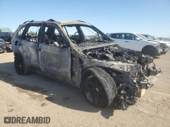 2011 BMW X5 35d с VIN 5UXZW0C54BL662726, выставлен на аукционе Copart как лот 55881665 с пробегом Не указан миль и На запчасти • Non repairable. История ставок и продаж доступна на DreamBid. Изображение 4.