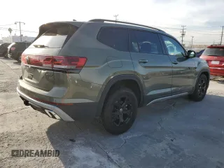 2024 Volkswagen Atlas Peak Edition SEL z VIN 1V2GR2CA3RC544569, wystawiony jako Copart lot #86591324 z przebiegiem 4 256 mil mil oraz Szkoda całkowita • Salvage title. Historia ofert i sprzedaży dostępna na DreamBid. Obrazek 3.