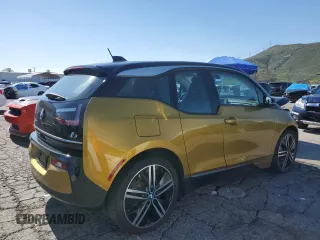2021 BMW i3 with VIN WBY8P2C09M7H64854, listed as a Copart auction lot 44089394 with 33,224 mi miles. Bid and sale history available at carsss.com. Image 3.