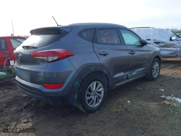 2016 Hyundai Tucson SE with VIN KM8J3CA49GU151903, listed as a IAAI auction lot 41426640 with 141,803 mi miles. Bid and sale history available at carsss.com. Image 4.