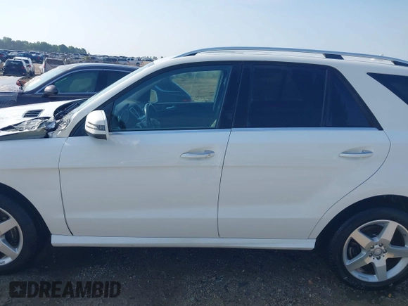 2015 Mercedes-Benz M 350 with VIN 4JGDA5HB8FA555696, listed as a IAAI auction lot 42156465 with 92,660 mi miles and . Bid and sale history available at DreamBid. Image 14.