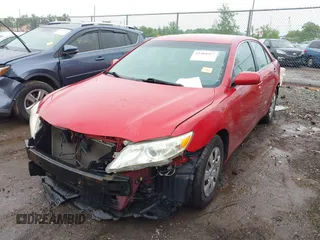 2011 Toyota Camry LE z VIN 4T1BF3EKXBU716690, wystawiony jako IAAI lot #42388917 z przebiegiem 184 053 mil mil oraz . Historia ofert i sprzedaży dostępna na DreamBid. Obrazek 2.