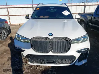 2019 BMW X7 xDrive50i with VIN 5UXCX4C58KLS35656, listed as a IAAI auction lot 41690202 with 91,135 mi miles. Bid and sale history available at carsss.com. Image 13.