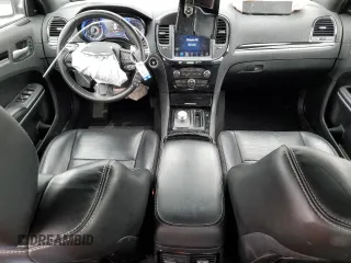 2020 Chrysler 300 S z VIN 2C3CCABG0LH175504, wystawiony jako Copart lot #43638855 z przebiegiem 73 035 mil mil oraz Szkoda całkowita • Salvage title. Historia ofert i sprzedaży dostępna na DreamBid. Obrazek 8.