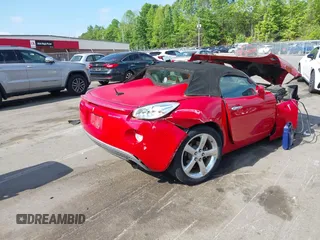 2008 Pontiac Solstice z VIN 1G2MB35B58Y102189, wystawiony jako IAAI lot #42146408 z przebiegiem Nie podano mil oraz . Historia ofert i sprzedaży dostępna na DreamBid. Obrazek 4.