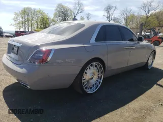 2021 Rolls-Royce Ghost z VIN SCATV0C04MU208558, wystawiony jako Copart lot #54121965 z przebiegiem 15 643 mil mil oraz Szkody całkowita. Historia ofert i sprzedaży dostępna na DreamBid. Obrazek 3.