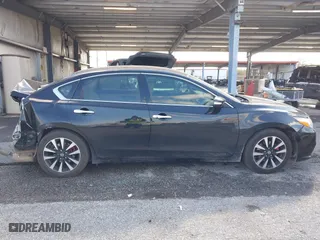 2018 Nissan Altima 2.5 SL with VIN 1N4AL3AP3JC156774, listed as a IAAI auction lot 41316010 with 164,647 mi miles. Bid and sale history available at carsss.com. Image 13.