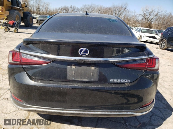 2021 Lexus ES 300h z VIN 58ADA1C1XMU007534, wystawiony jako Copart lot #47998405 z przebiegiem Nie podano mil oraz Szkoda całkowita • Salvage title. Historia ofert i sprzedaży dostępna na DreamBid. Obrazek 6.