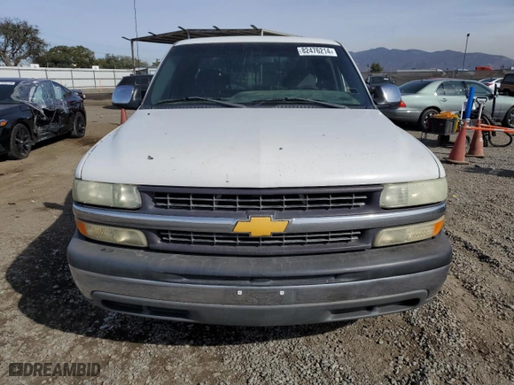 2002 Chevrolet Silverado 1500 LS with VIN 2GCEC19V121342825, listed as a Copart auction lot 82476214 with 223,598 mi miles and Clean Title. Bid and sale history available at carsss.com. Image 5.