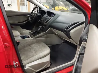 2012 Ford Focus SEL with VIN 1FAHP3M23CL460290, listed as a IAAI auction lot 41655711 with 137,743 mi miles. Bid and sale history available at carsss.com. Image 5.