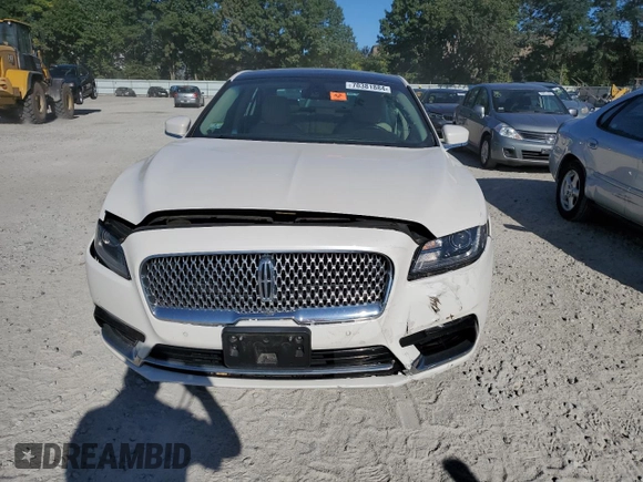 2017 Lincoln Continental Select with VIN 1LN6L9TPXH5623344, listed as a Copart auction lot 70381884 with 83,624 mi miles and Salvage title. Bid and sale history available at DreamBid. Image 5.