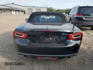 2017 FIAT 124 Spider Elaborazione Abarth z VIN JC1NFAEK0H0106560, wystawiony jako Copart lot #72044394 z przebiegiem Nie podano mil oraz Szkody całkowita. Historia ofert i sprzedaży dostępna na DreamBid. Obrazek 6.