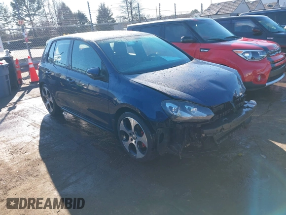 2011 Volkswagen GTI w/Sunroof & Navi PZEV z VIN WVWGD7AJ7BW273794, wystawiony jako IAAI lot #41603135 z przebiegiem 102 535 mil mil oraz . Historia ofert i sprzedaży dostępna na DreamBid. Obrazek 1.