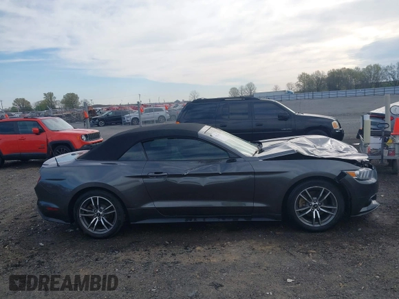 2017 Ford Mustang EcoBoost Premium z VIN 1FATP8UH5H5295852, wystawiony jako IAAI lot #41876517 z przebiegiem 132 910 mil mil oraz . Historia ofert i sprzedaży dostępna na DreamBid. Obrazek 13.