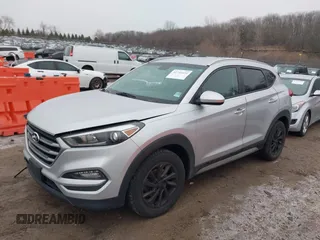 2017 Hyundai Tucson SE with VIN KM8J3CA45HU331252, listed as a IAAI auction lot 41744426 with 76,845 mi miles. Bid and sale history available at carsss.com. Image 2.