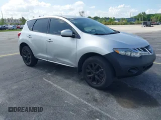 2011 Nissan Murano SV z VIN JN8AZ1MUXBW067075, wystawiony jako IAAI lot #42455998 z przebiegiem 150 362 mil mil oraz . Historia ofert i sprzedaży dostępna na DreamBid. Obrazek 1.