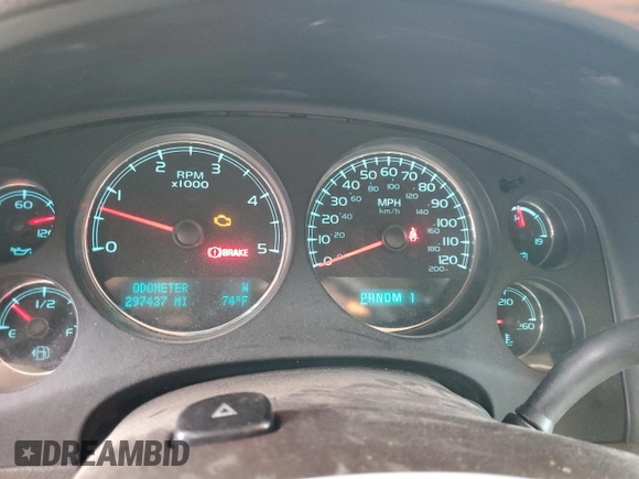 2011 GMC Sierra 3500HD DRW Denali z VIN 1GT426C84BF248011, wystawiony jako Copart lot #60469315 z przebiegiem 297 437 mil mil oraz Szkoda całkowita • Salvage title. Historia ofert i sprzedaży dostępna na DreamBid. Obrazek 9.
