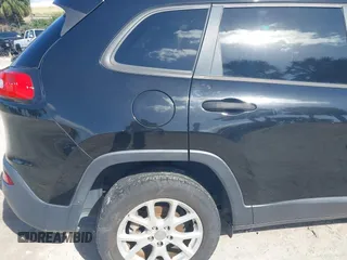 2017 Jeep Cherokee Altitude с VIN 1C4PJLAB5HW559579, выставлен на аукционе IAAI как лот 41767837 с пробегом 182 873 миль миль и . История ставок и продаж доступна на DreamBid. Изображение 19.
